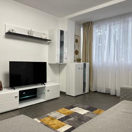 Xox Comfort Obregia Bucharest Exterior photo